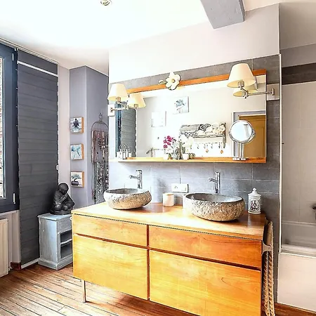 Charming House With Intimate Garden & Plunge Pool Sleeps 6