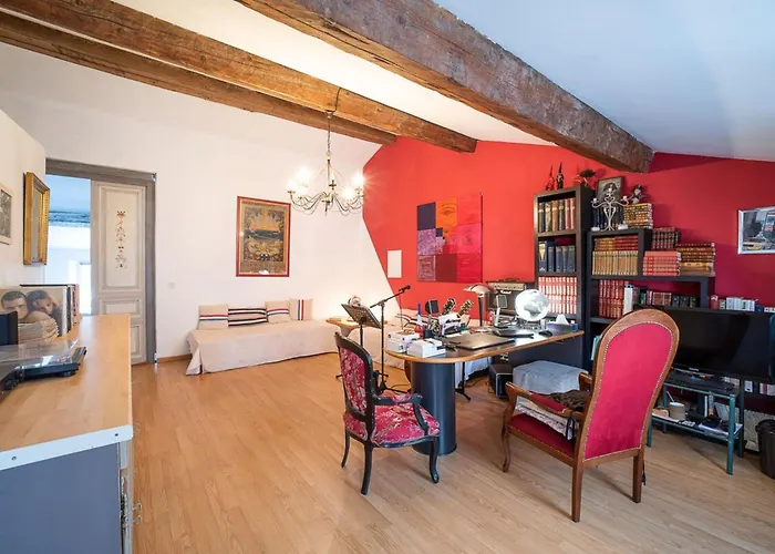 Charming House With Intimate Garden & Plunge Pool Sleeps 6 *